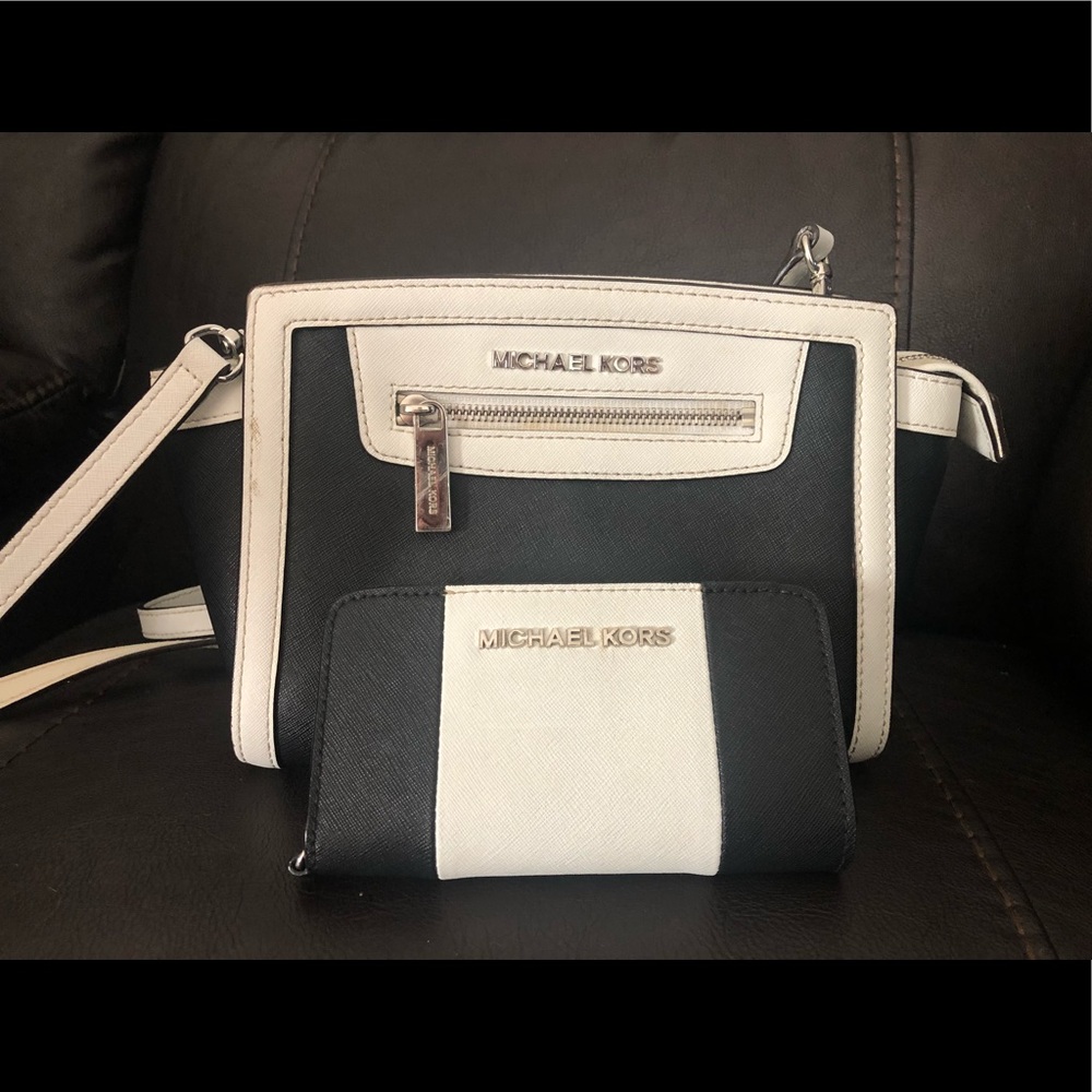 Authentic Michael Kors purse and wallet